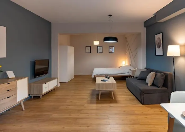 Central, Spacious Studio 5 Min Walk To Acropolis