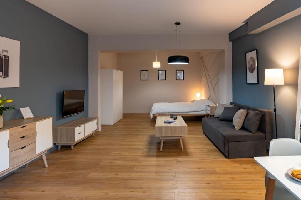 Central, Spacious 5 Min Walk To Acropolis Διαμέρισμα Αθήνα