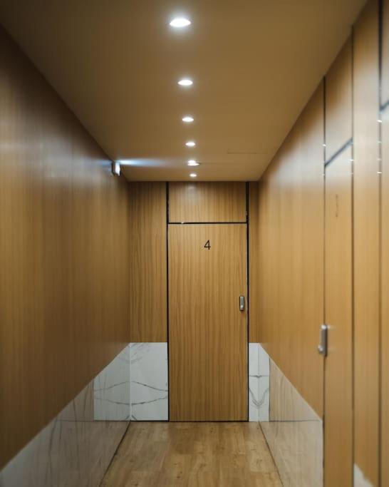 Central, Spacious 5 Min Walk To Acropolis Διαμέρισμα